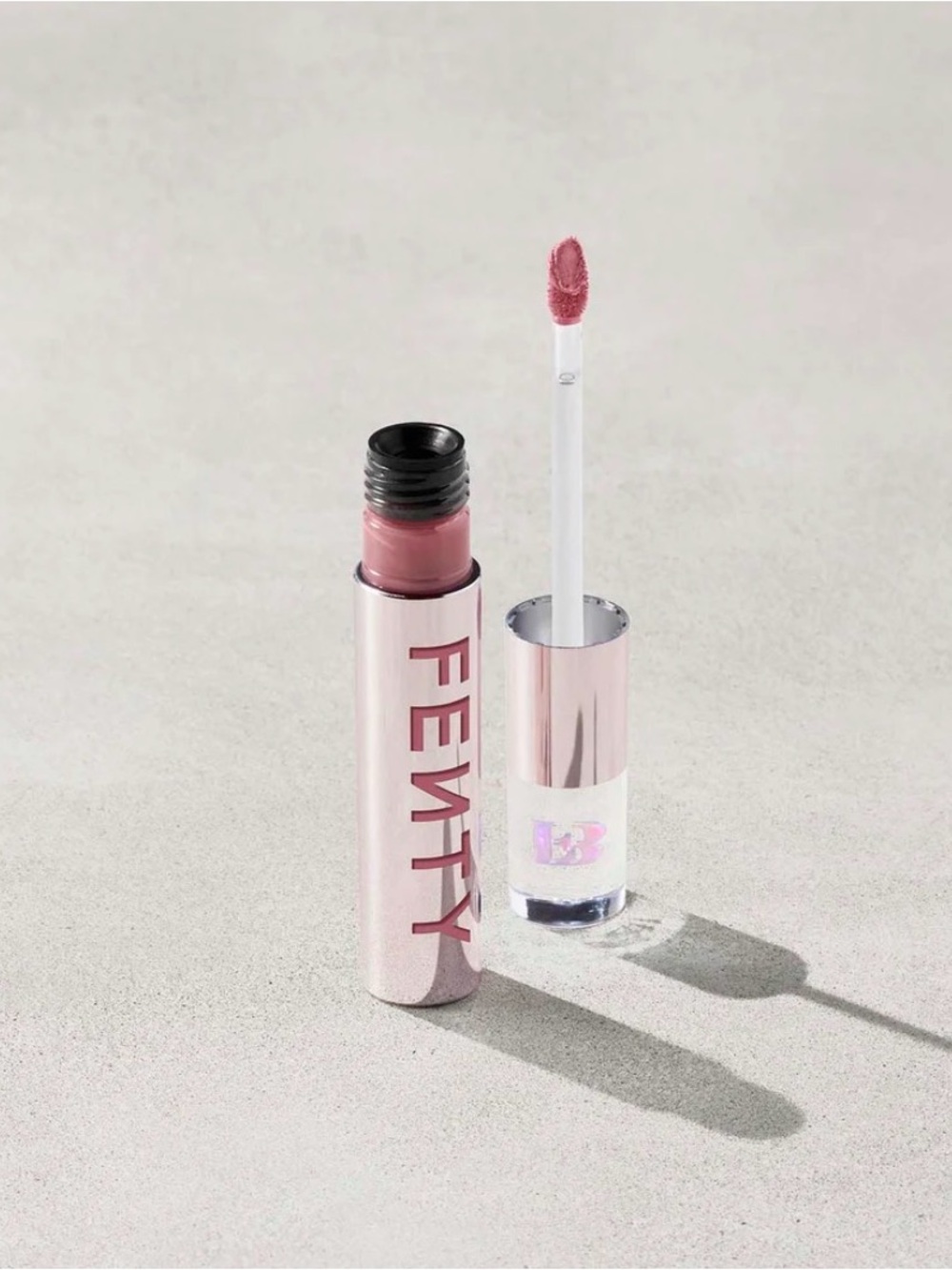 Fenty Beauty Fenty Icon Velvet
Liquid Lipstick C-Suite'Heart 03 Soft Pink Nude